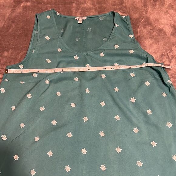 Sonoma teal tank. Medium. White turtle print - Picture 3 of 6